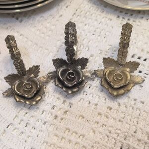 Set of 3 Decorative Rose Napkin Rings - Silver Tone